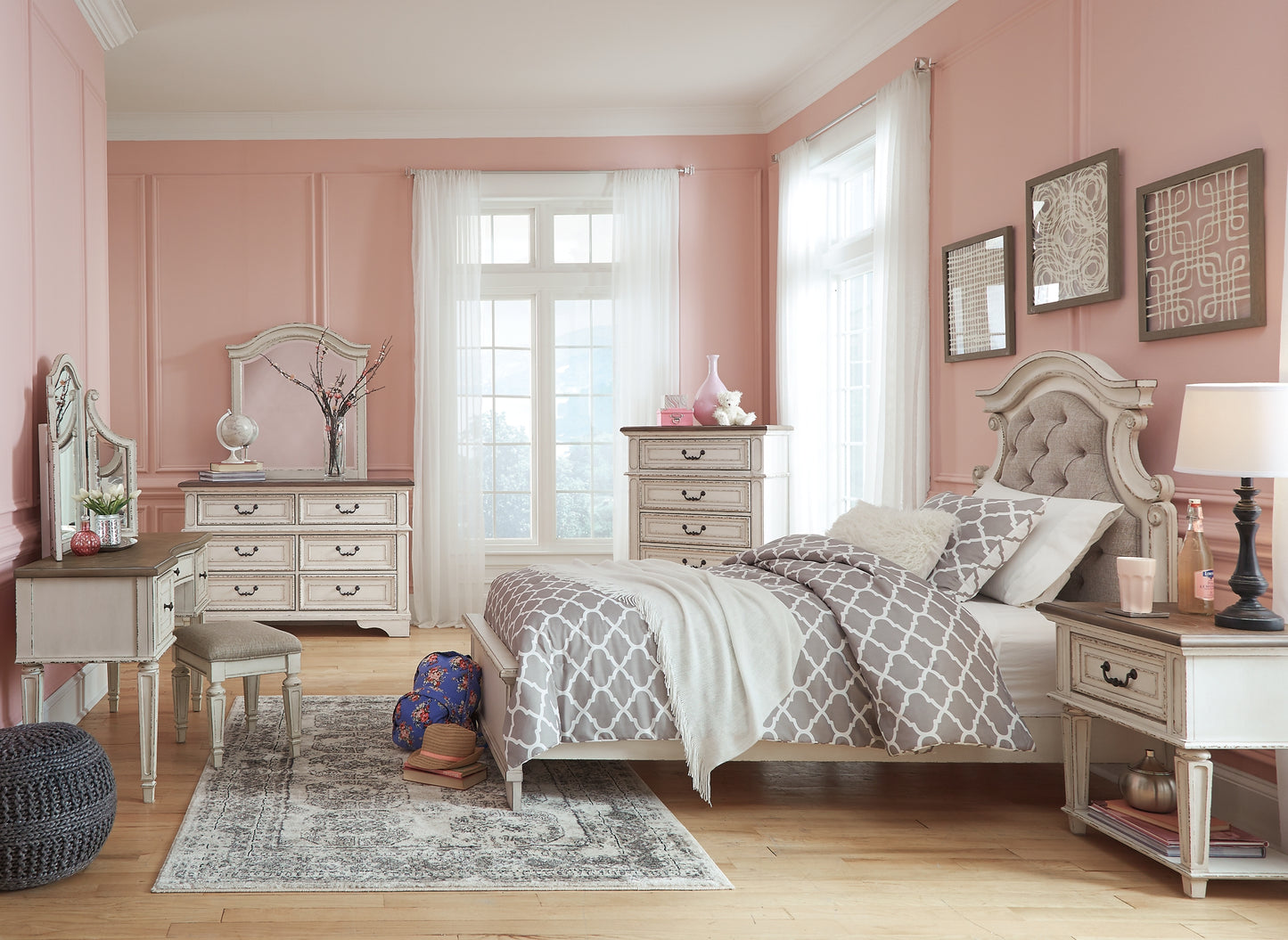 Realyn Upholstered Panel Bed