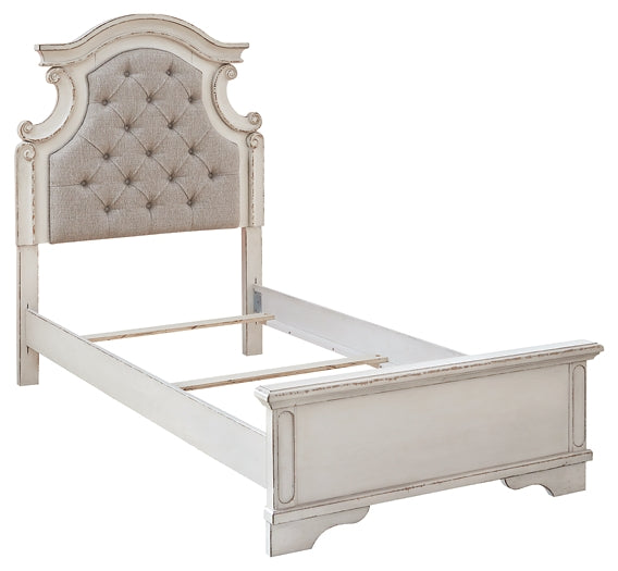Realyn Upholstered Panel Bed
