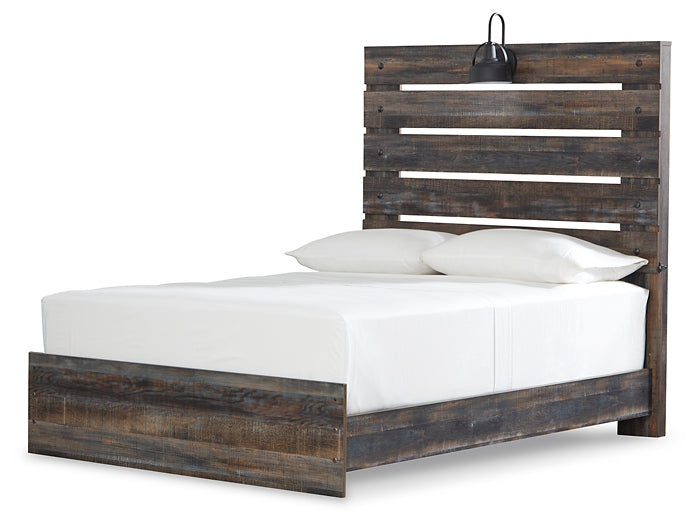 Drystan Panel Bed With Mirrored Dresser, Chest And Nightstand