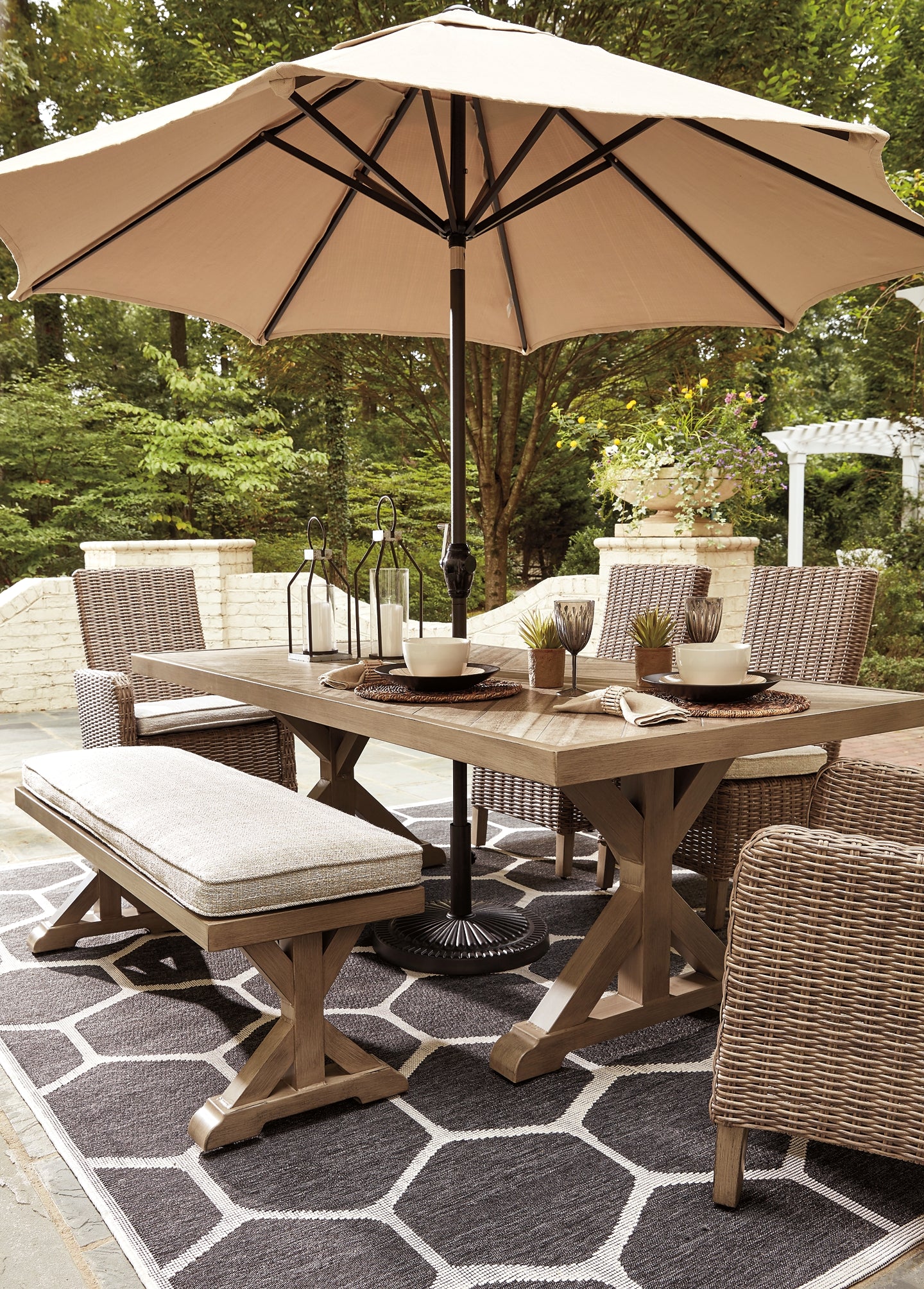 Beachcroft RECT Dining Table w UMB OPT Lower Valley Furniture